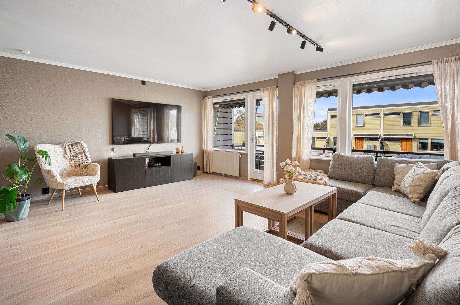 Saip Harmankaya har gleden av å presentere Blaklihøgda 4 E! Galleribilde