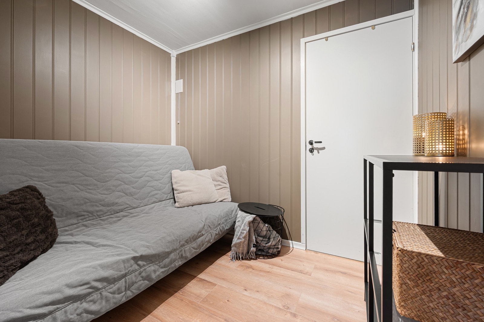 Stor innvendig bod på hele 5.6 kvm. Galleribilde