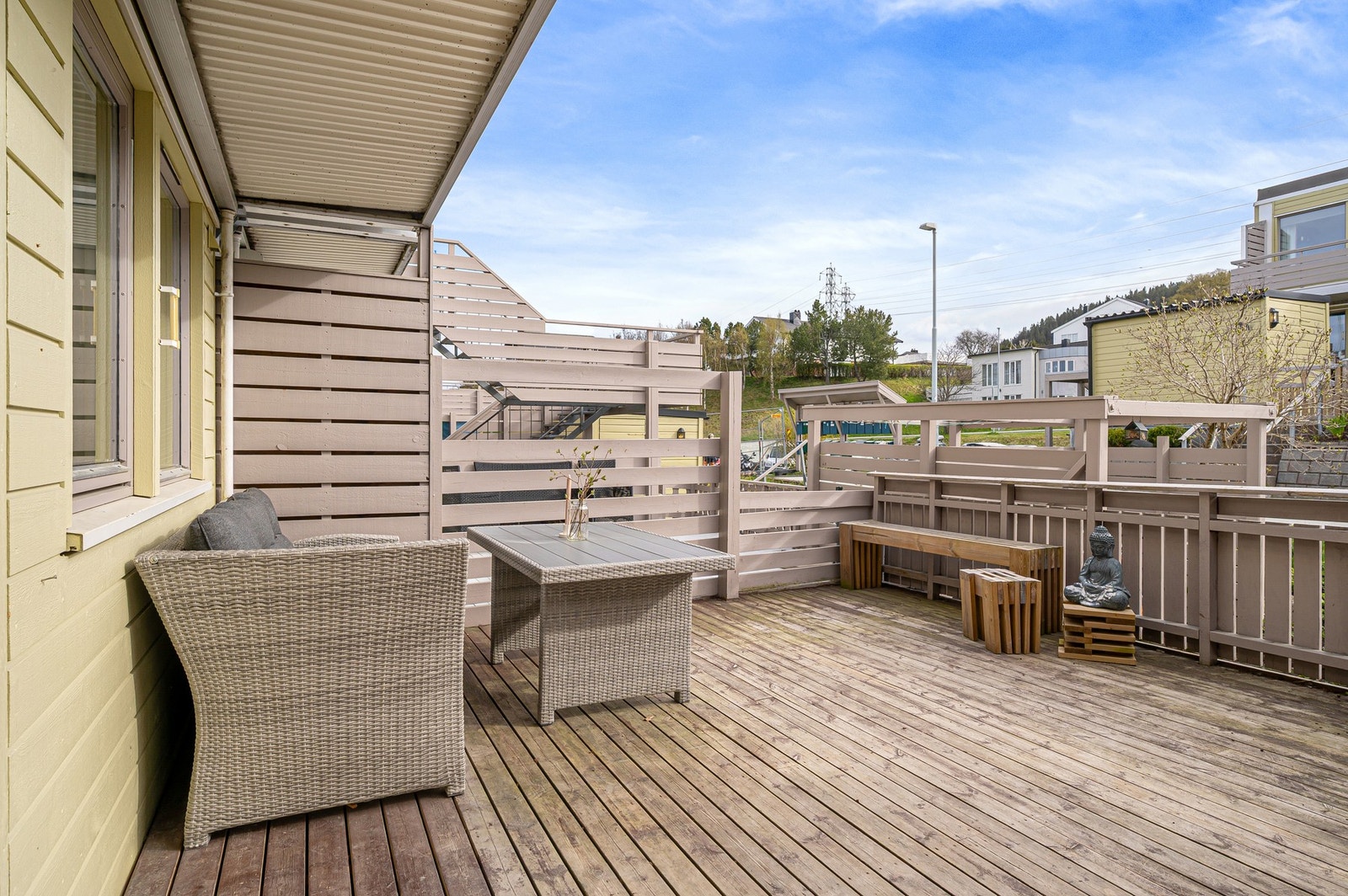 Stort inngangsparti hvor man kan nyte morgensola. Galleribilde