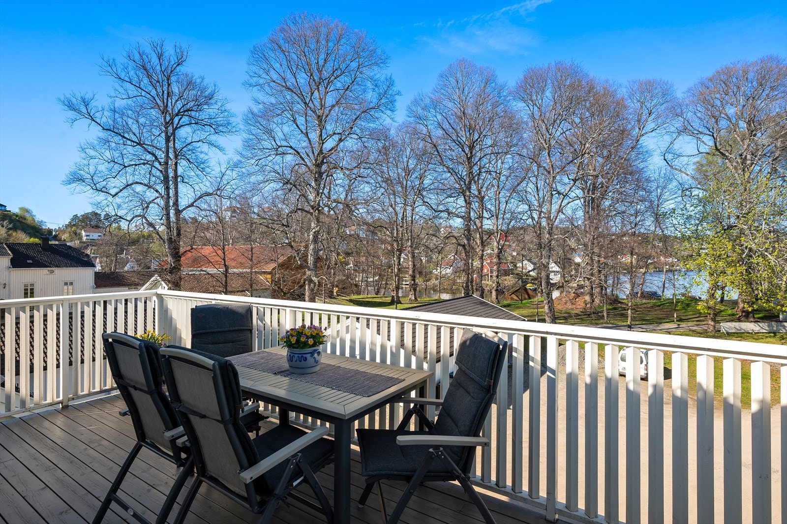 Terrasse med utgang fra soverom 3 Galleribilde