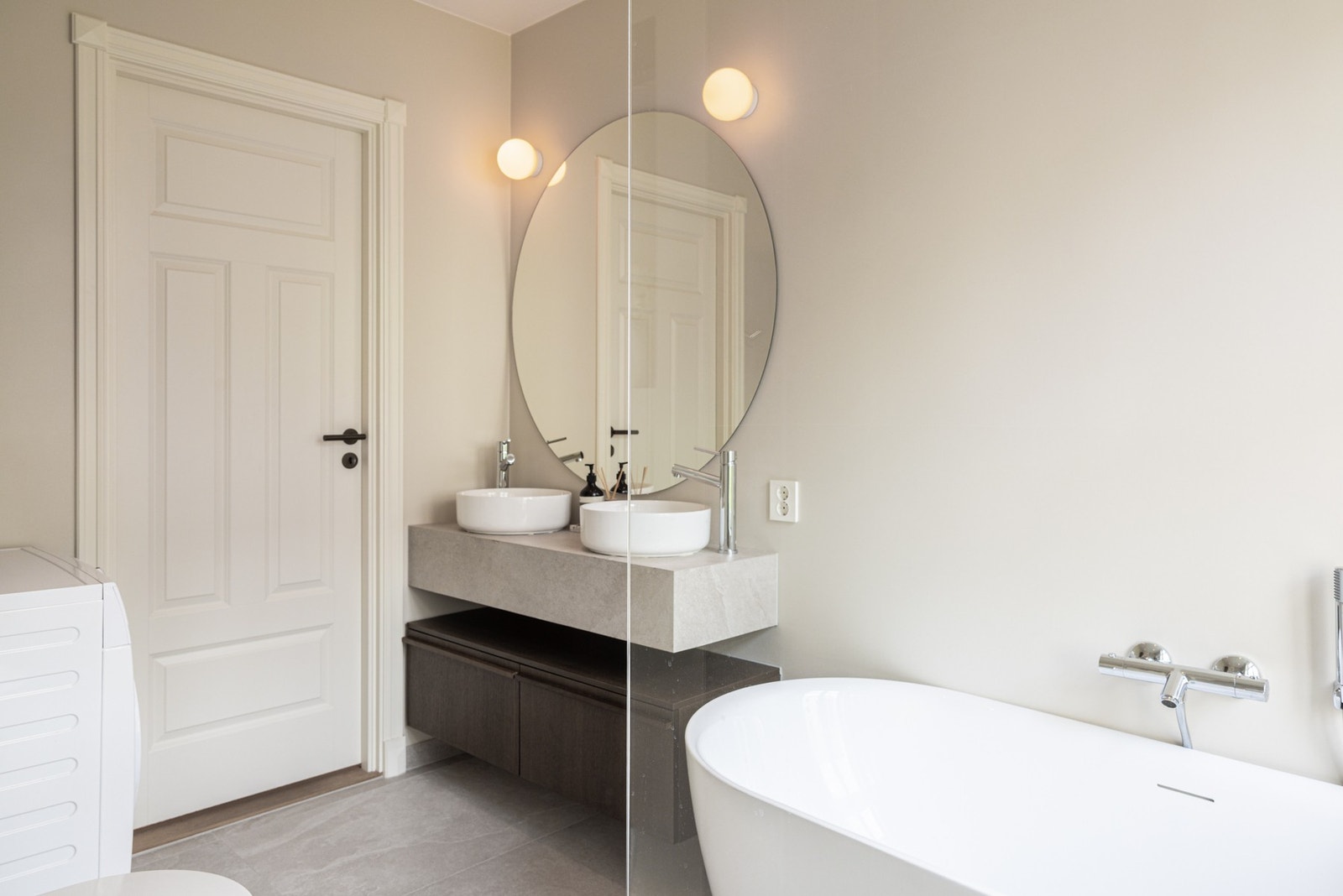 Meget eksklusivt og påkostet baderom, totaloppusset i 2024. Galleribilde