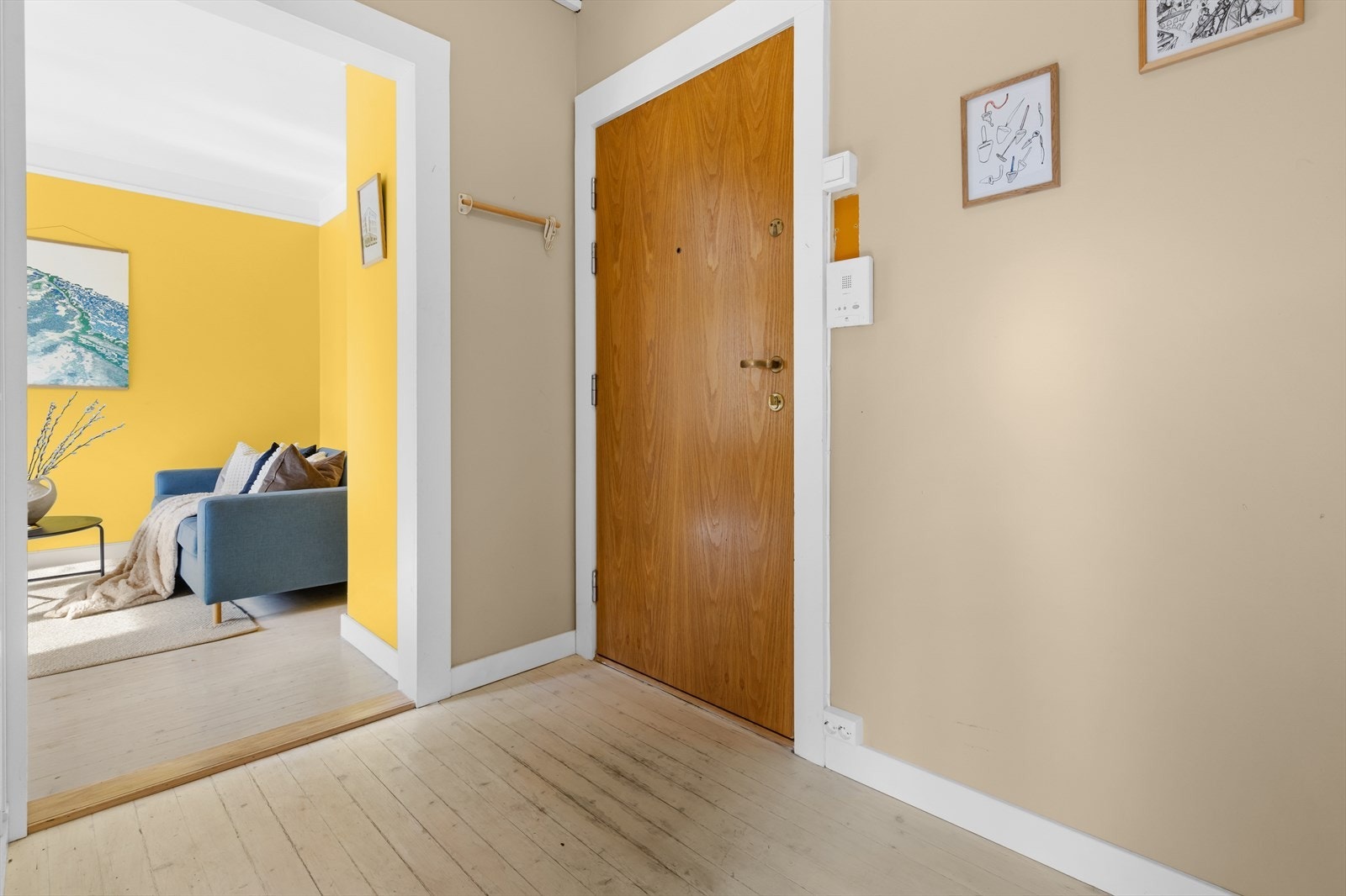 Borettslaget har akkurat installert nytt callinganlegg i oppgangen, slik at du enkelt kan slippe inn gjester fra gateplan. Galleribilde