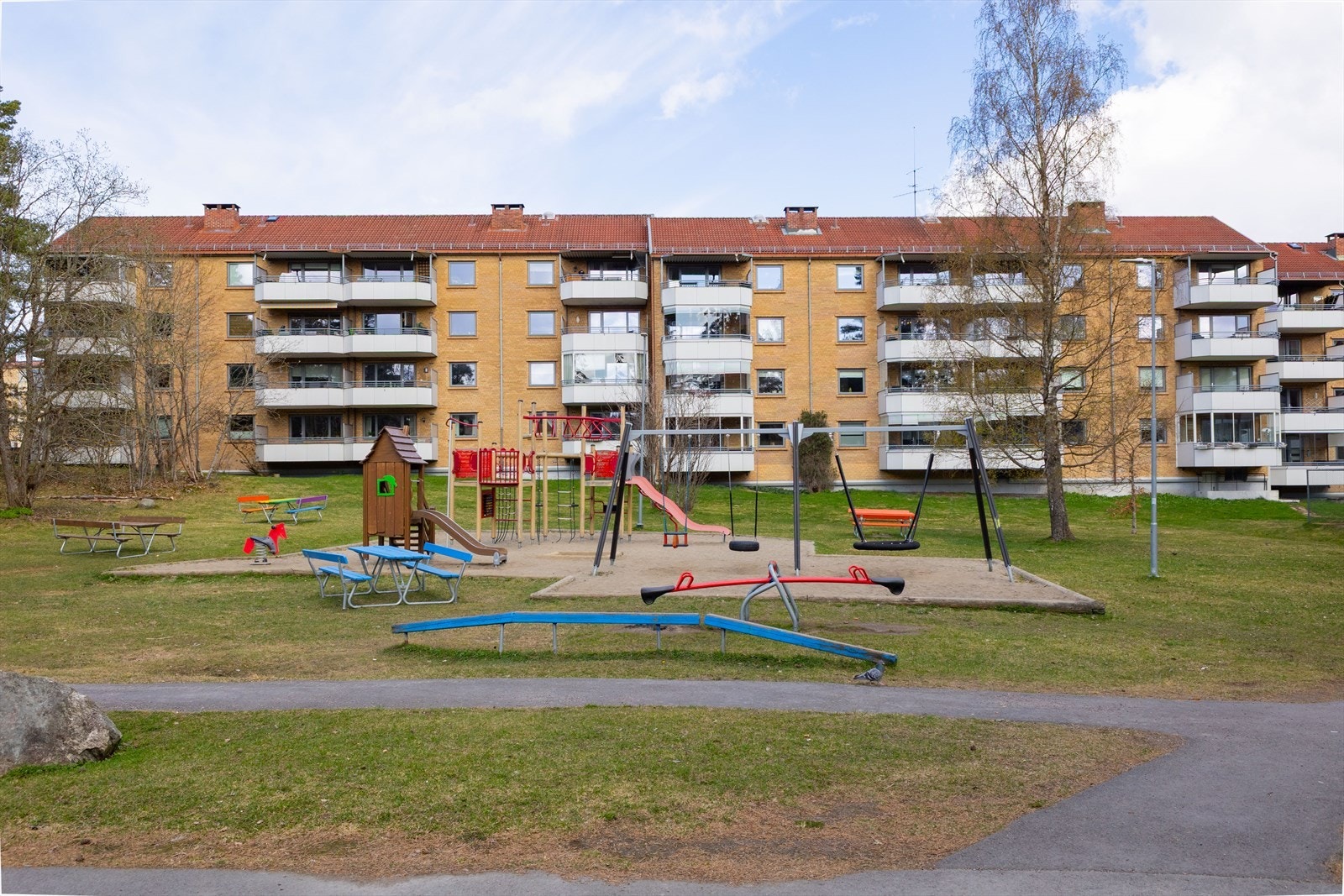 - Borettslaget har flotte utearealer som du kan nyte av - Galleribilde