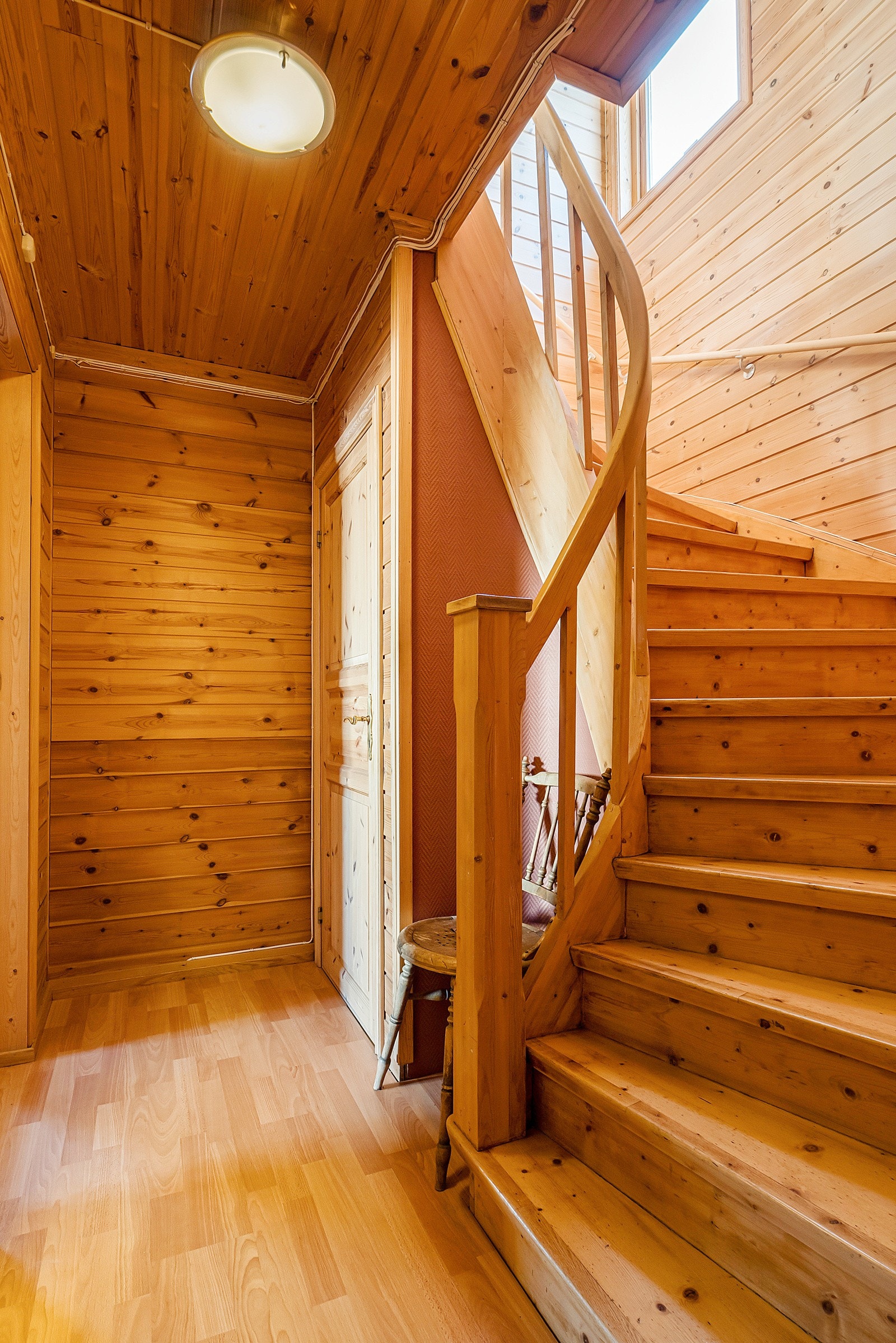 Trapp opp til 2.etasje. Galleribilde