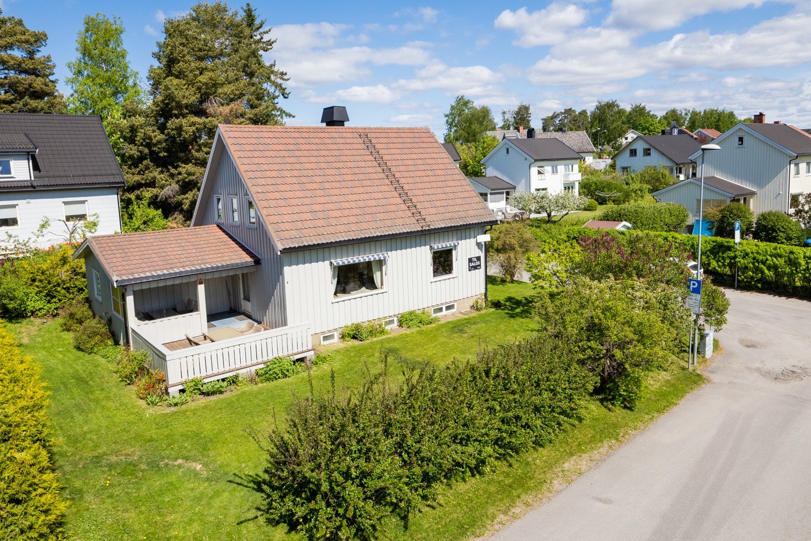 Fra boligen er det kun 1 km til Hamar bysentrum. Galleribilde
