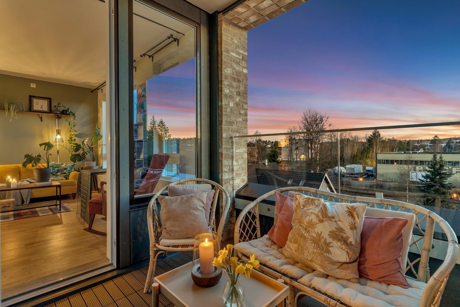 Ellen Celine Heireth v/ EIE eiendomsmegling har gleden av å presentere Skogblomstveien 102! Galleribilde