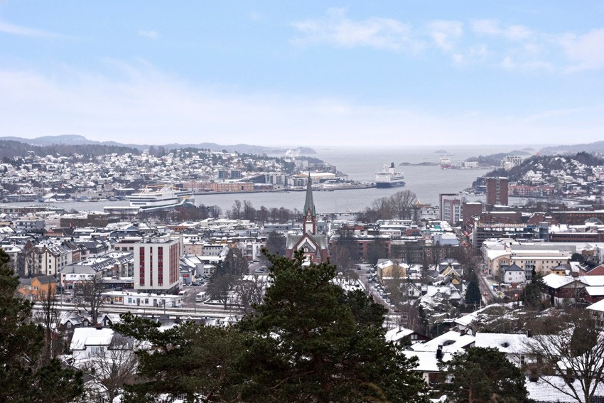 Kort vei til flotte turområder i marka med fantastisk utsikt over byen Galleribilde