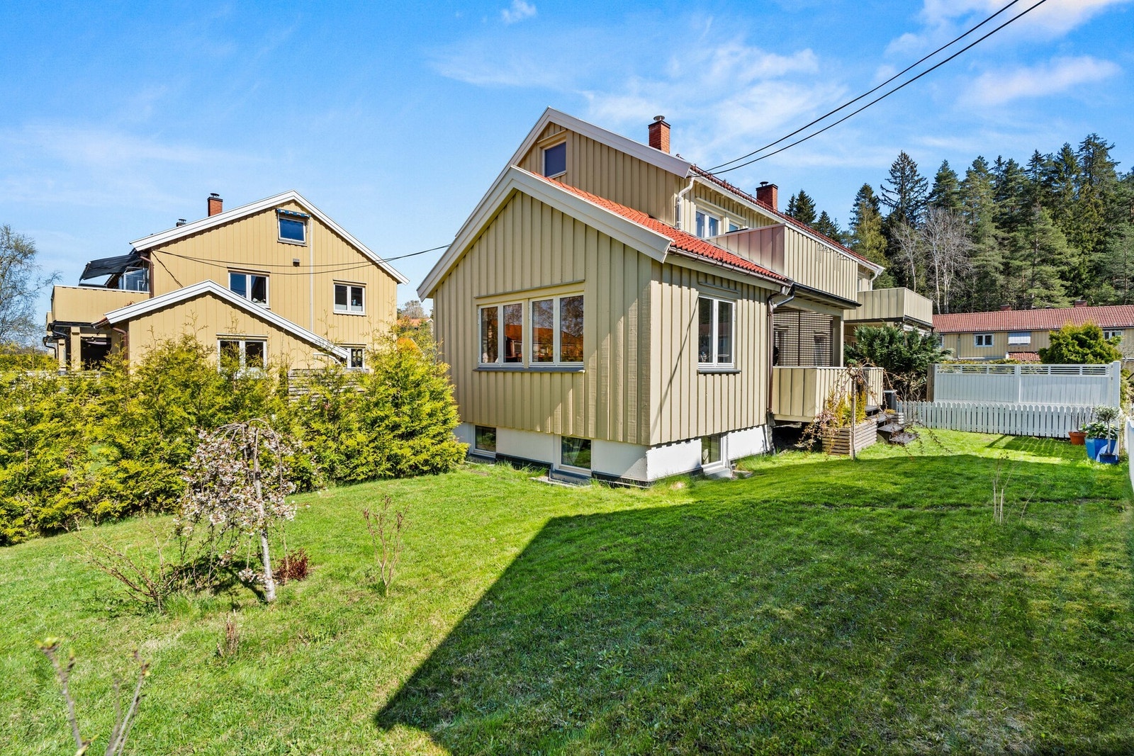 Daglig leder og eiendomsmegler Petter Eia Haavi presenterer
Hellerudfaret 33 Galleribilde