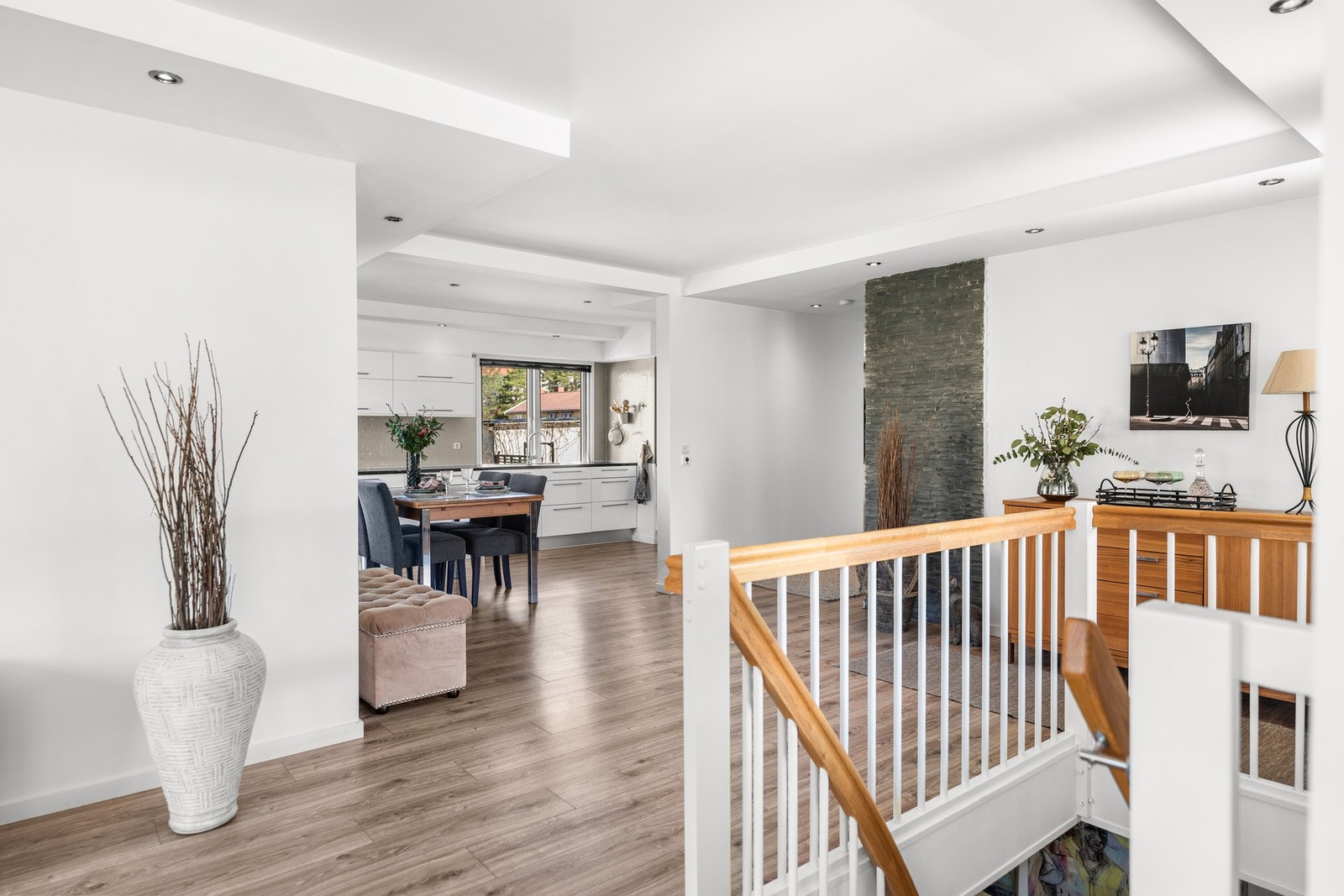 Videre ned til kjeller etg. Galleribilde