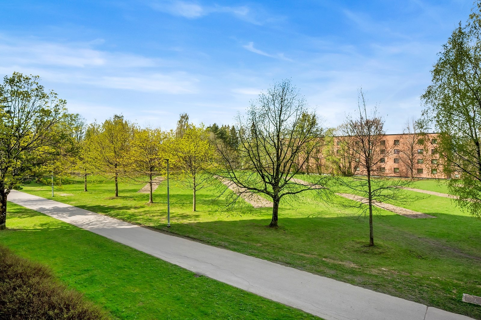 Varmtvann og fyring er inkludert i felleskostnadene. Galleribilde