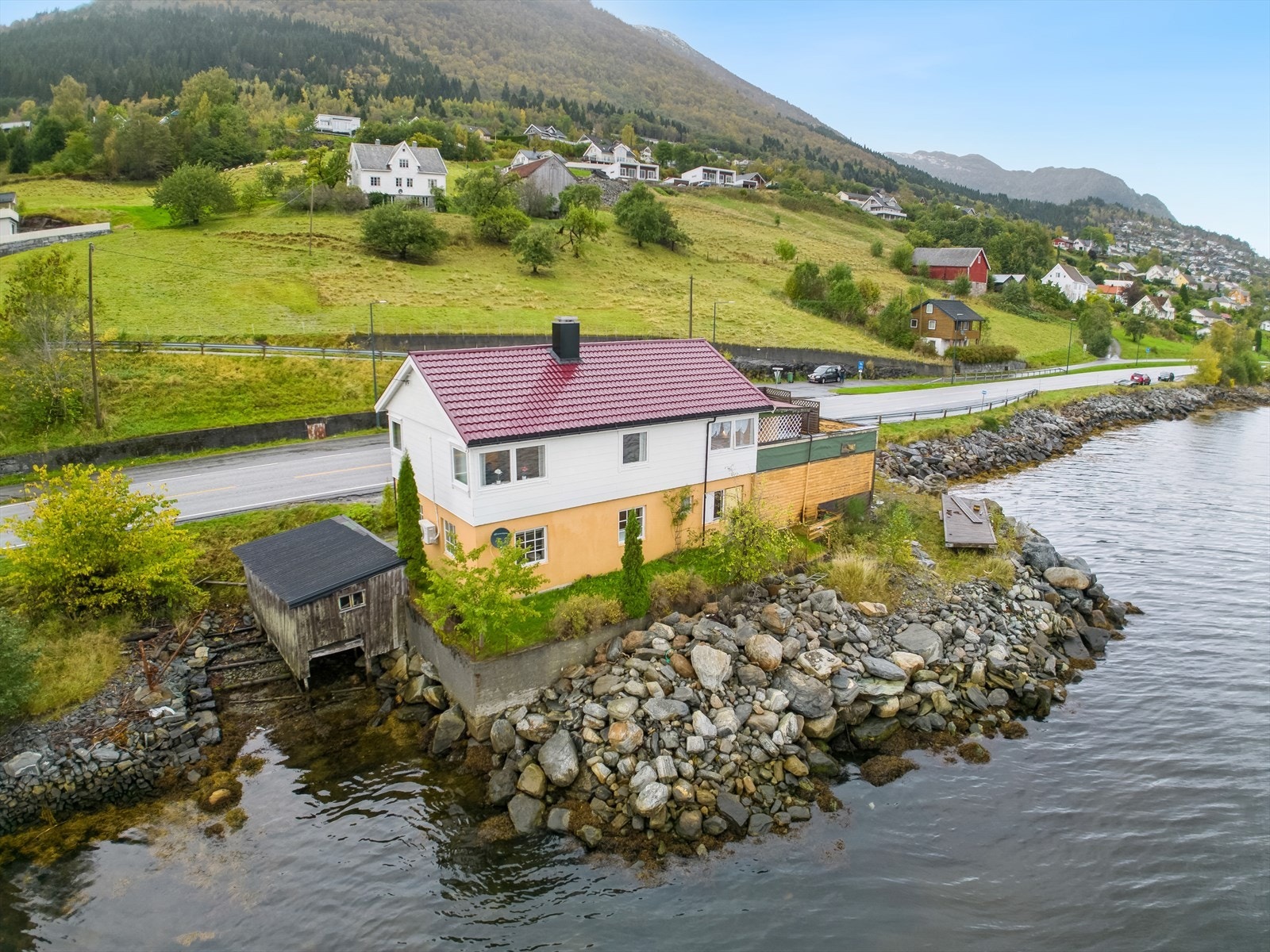 Velkommen til Skårhaug og Nordfjordvegen 4663 Galleribilde