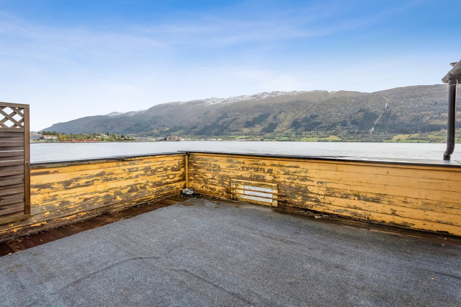 Terrasse med flott utsikt Galleribilde