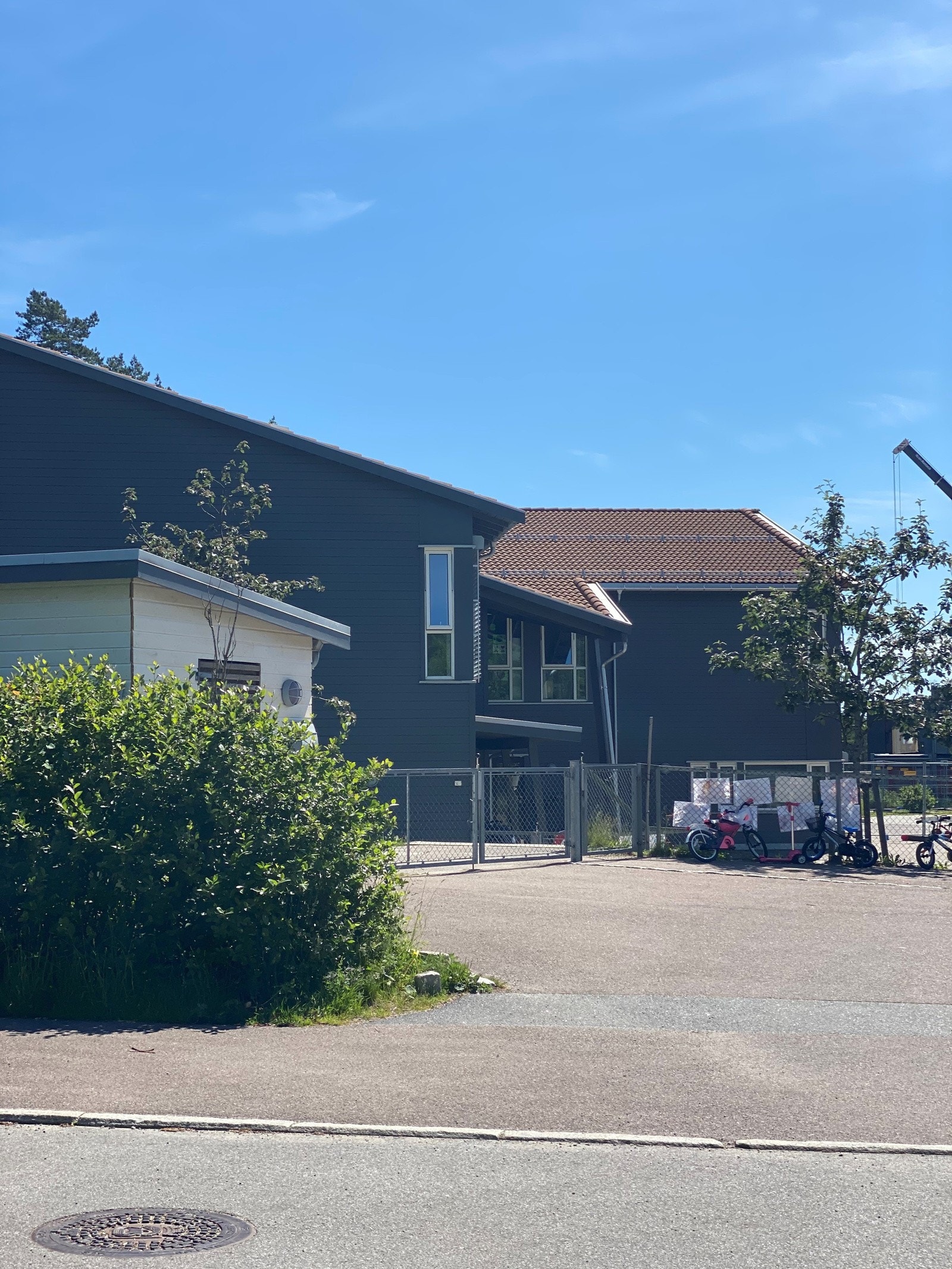 Veraåsen barnehage ligger bare noen hundre opp i veien Galleribilde