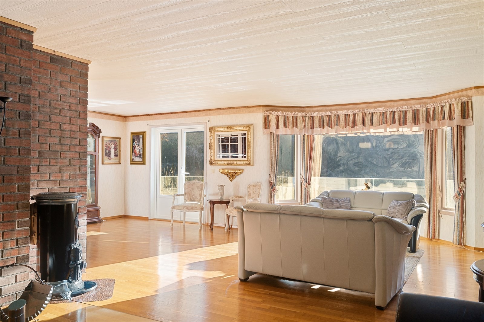 Stue 1. etasje Galleribilde