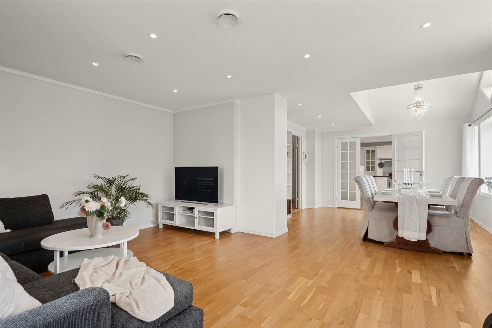 Stuen kan enkelt deles inn i ulike soner for å skape den stuen du selv ønsker. Galleribilde