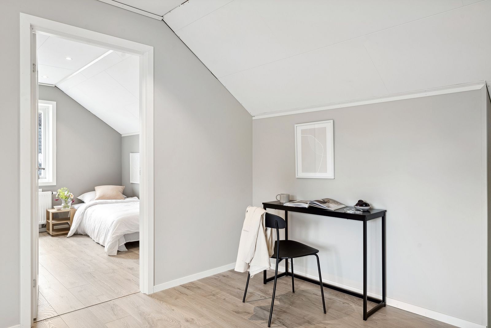 Mellom soverommene i 2.etg er det mulighet for oppholdsrom og til bruk som kontor / TV-stue Galleribilde