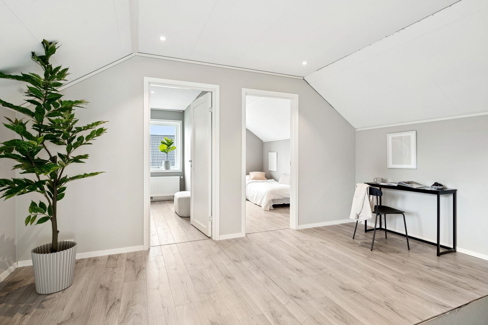 Mellomstue - /TV-stue i 2.etg Galleribilde