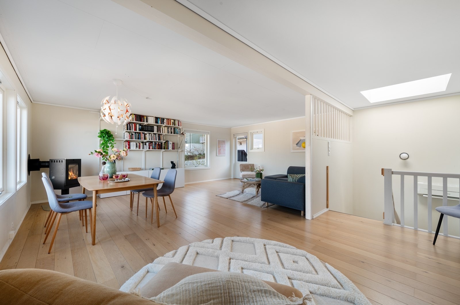 - Boligen har et BRA-i på 147m² fordelt over 3 plan - Galleribilde