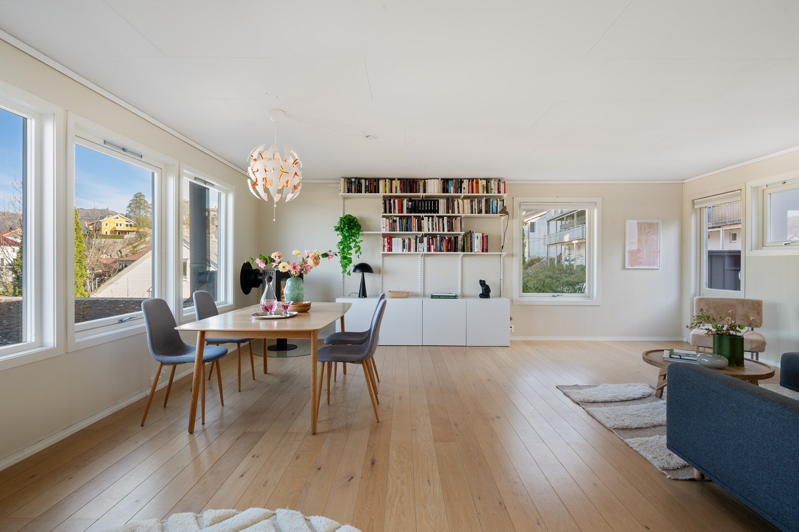 - Stuen måler hele 39,5m² - Galleribilde