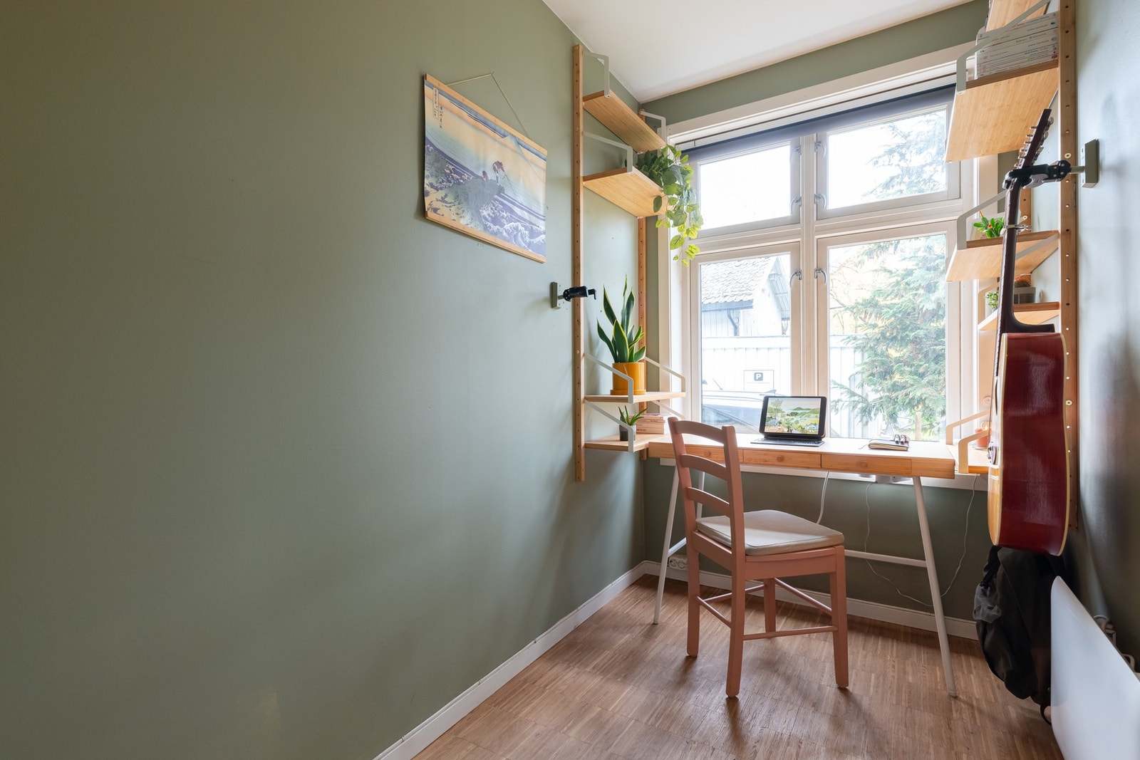 Boligen har også et rom som i dag benyttes som kontor. Galleribilde