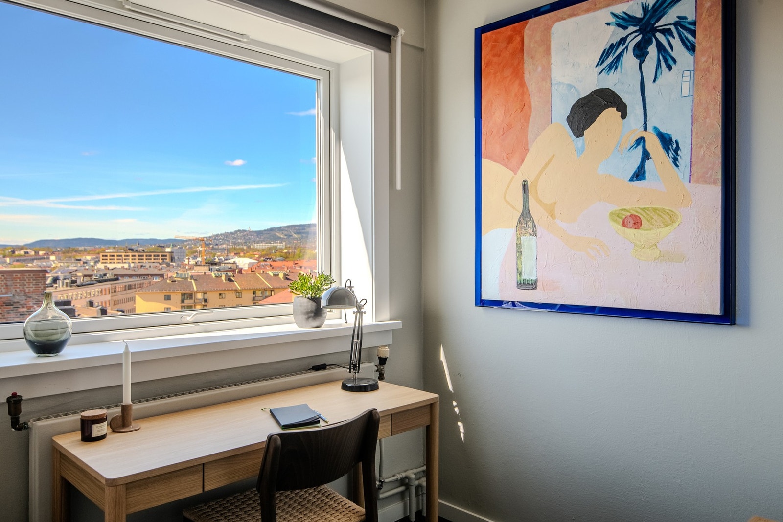 Soverom 2 med en nydelig utsikt som tilfører rommet enda en kvalitet. Galleribilde