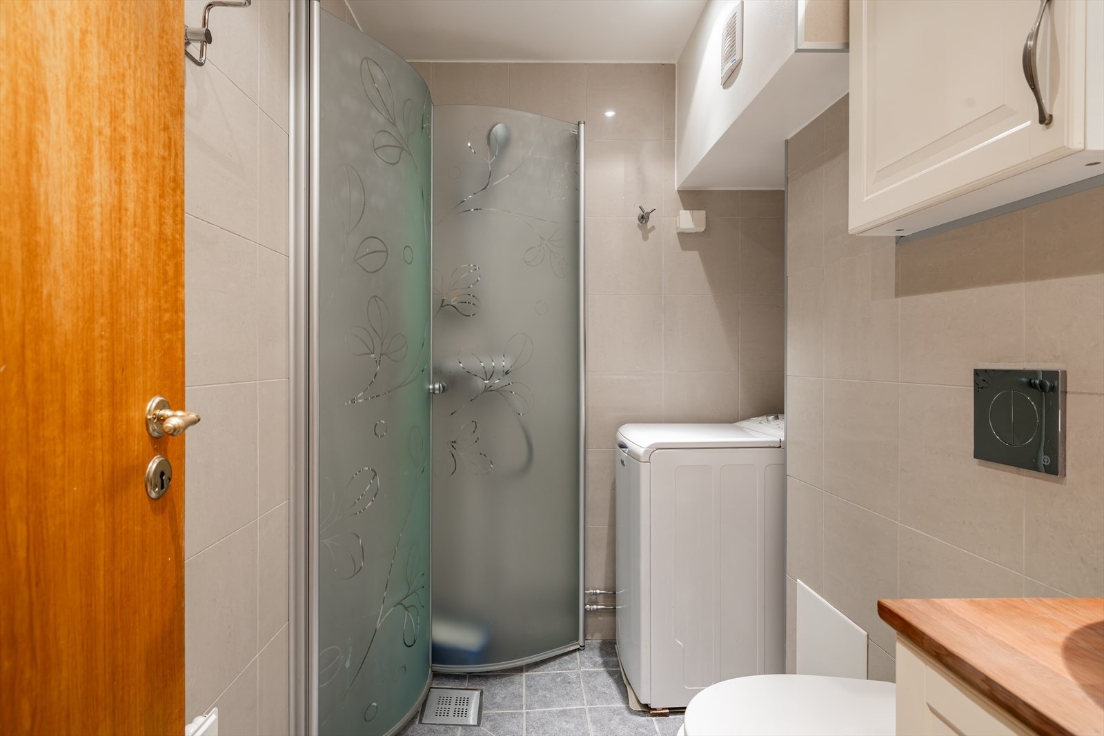 Badet ble ifølge boets representant pusset opp i 2010/2011 og fremstår som moderne og funksjonelt. Galleribilde