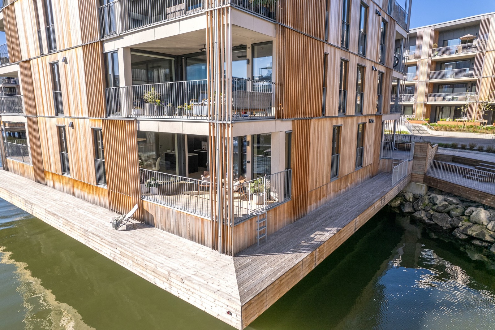 Bryggeleiligheten må sies å ha en av de aller beste beliggenhetene på hele Grilstad Marina. Galleribilde