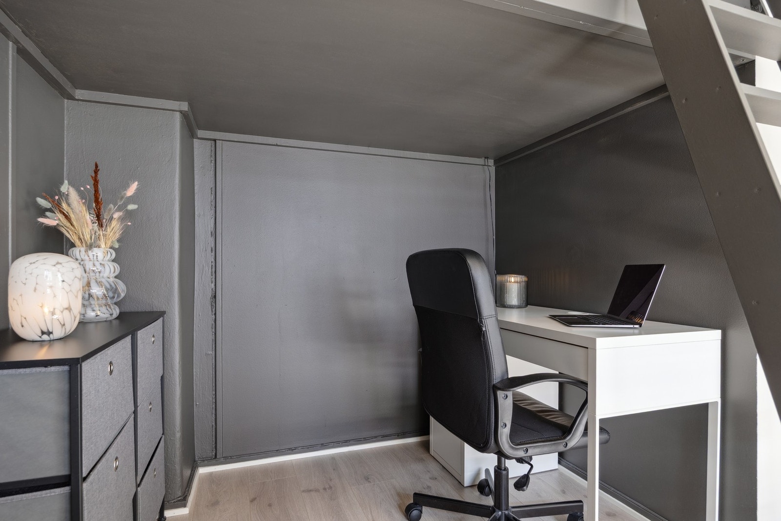 En smart løsning for deg som trenger en rolig plass til studielesing eller hjemmekontor. Galleribilde