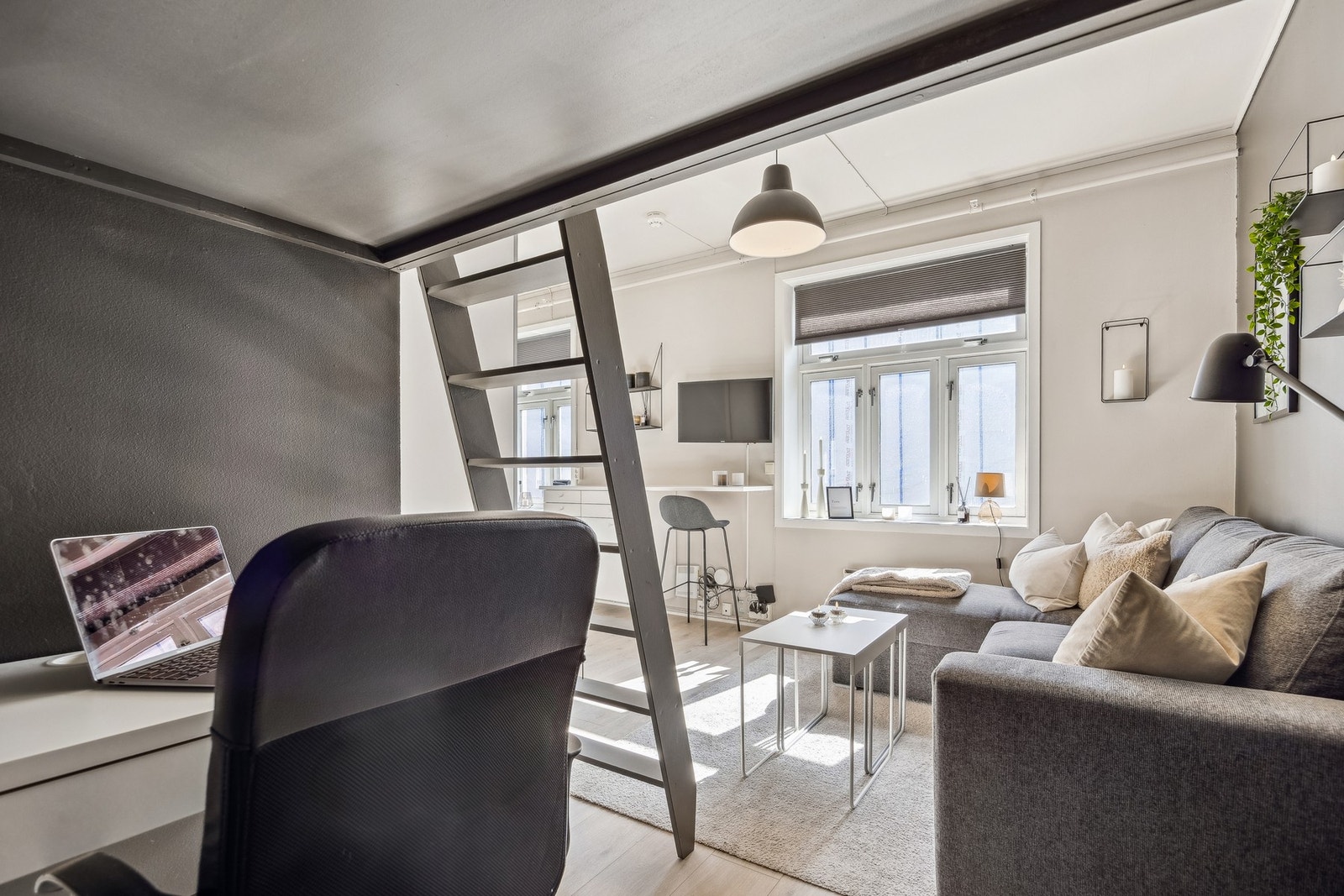 De moderne fargevalgene gjør det enkelt å sette sitt eget preg gjennom pynt og interiør. Galleribilde