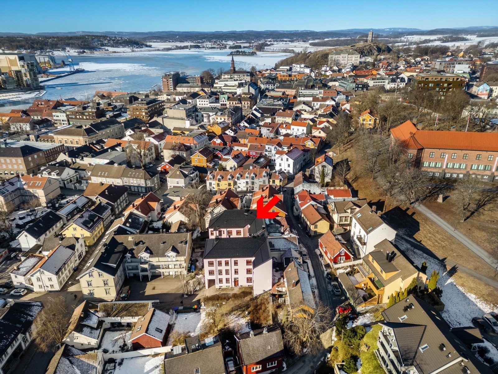 Velkommen til Tønsberg sentrum og denne flotte leiligheten i Øvre Langgate 25B Galleribilde