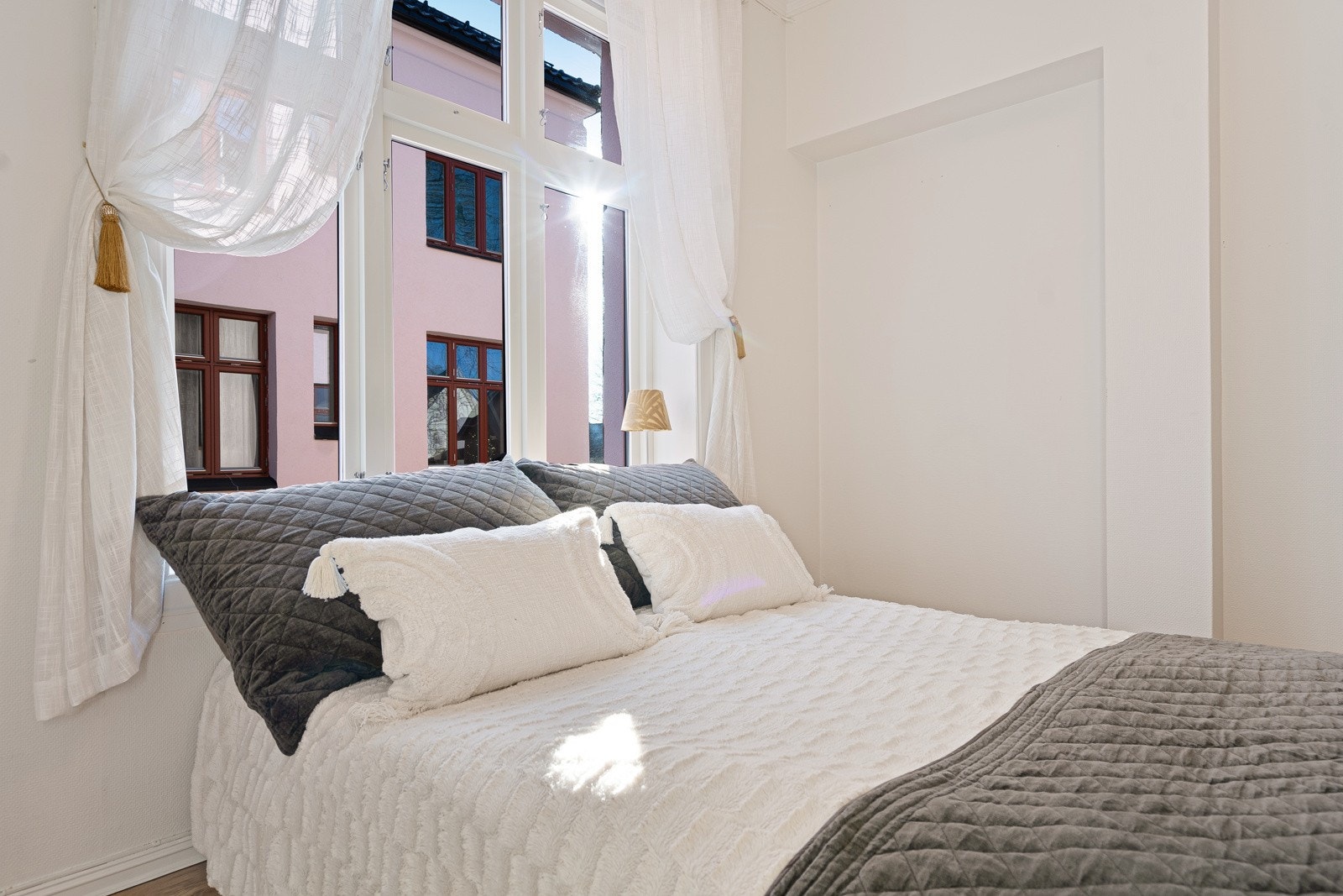 Flott utsyn fra soverommet Galleribilde