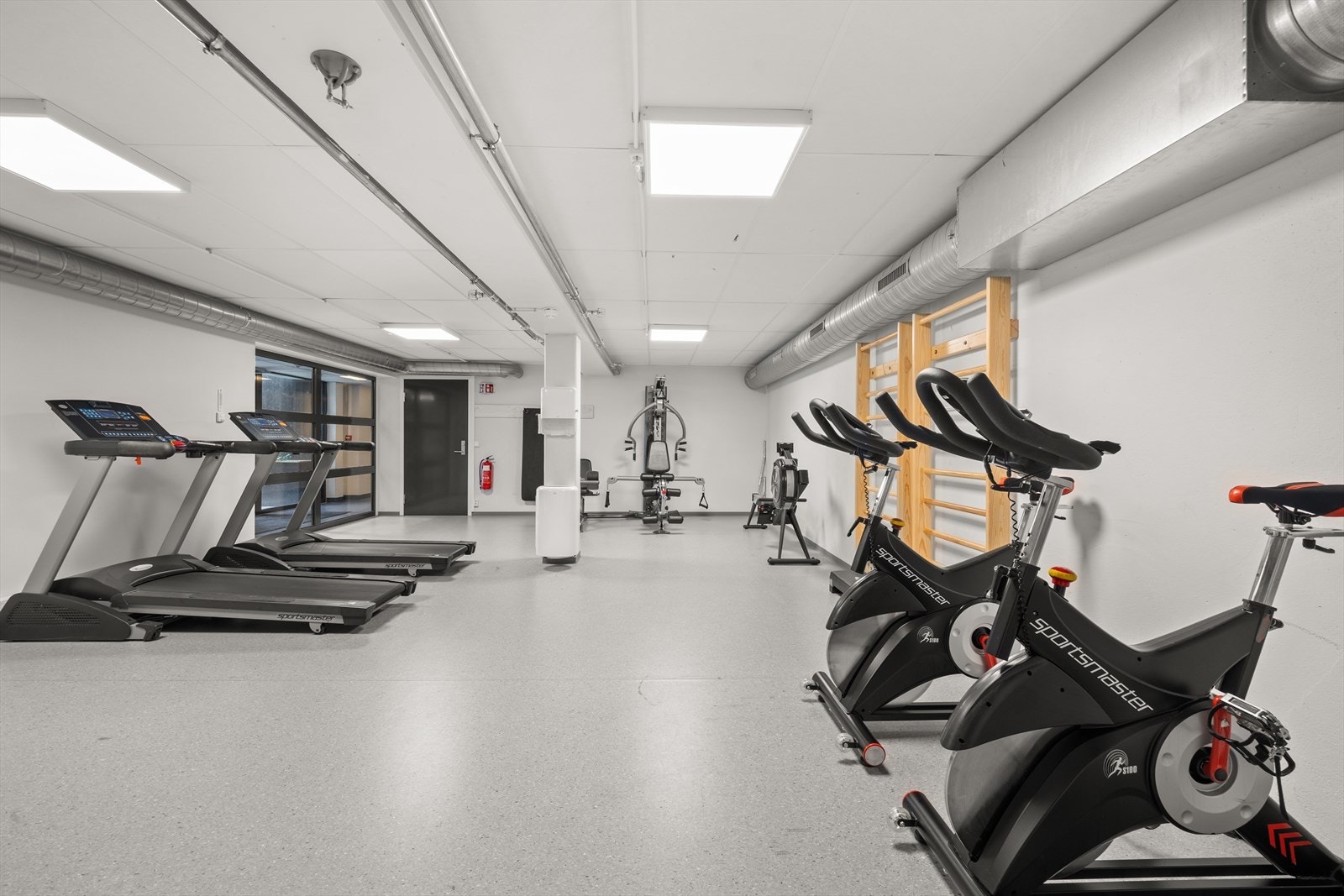 Felles treningsrom og sykkelparkering. Galleribilde