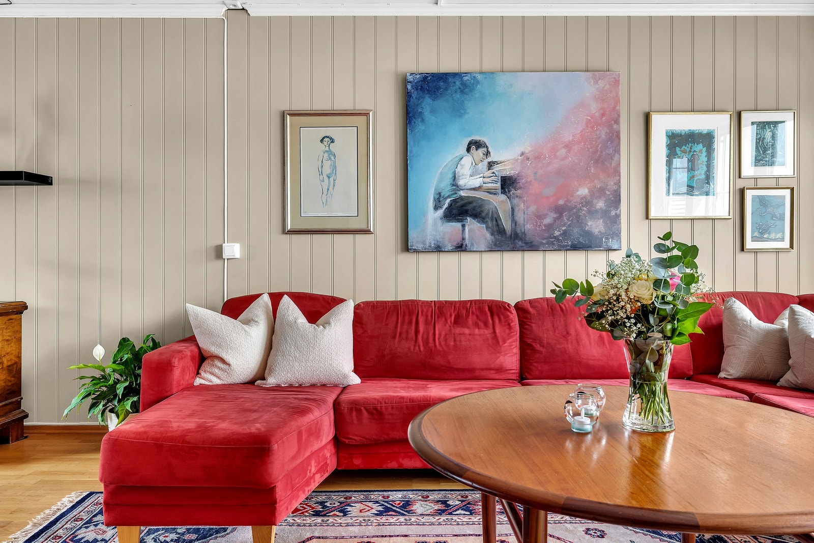 Her får du kort vei til busstopp, barnehager, skoler, butikker og det du skulle trenge i hverdagen. Galleribilde