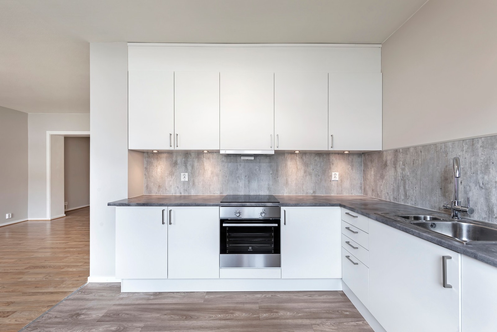 Lyst og fint kjøkken Galleribilde