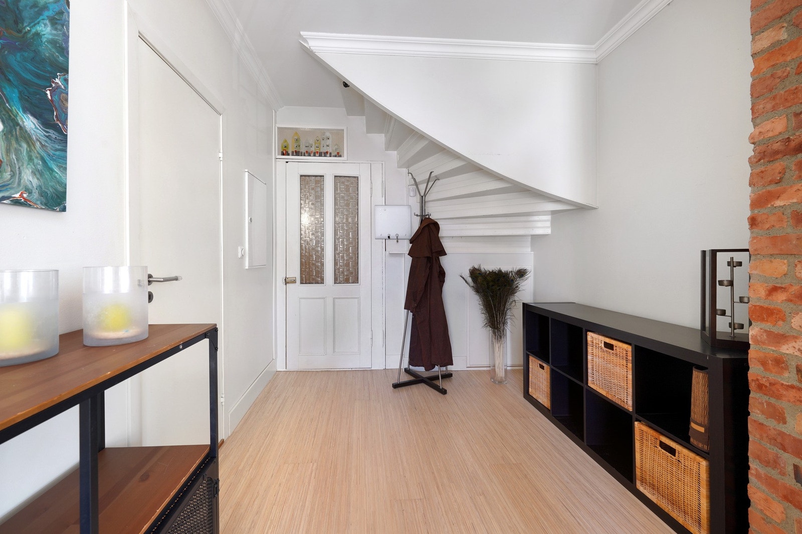 Gang i leilighet andre etasje. Egen strømmåler og sikringsskap er det også her. Galleribilde