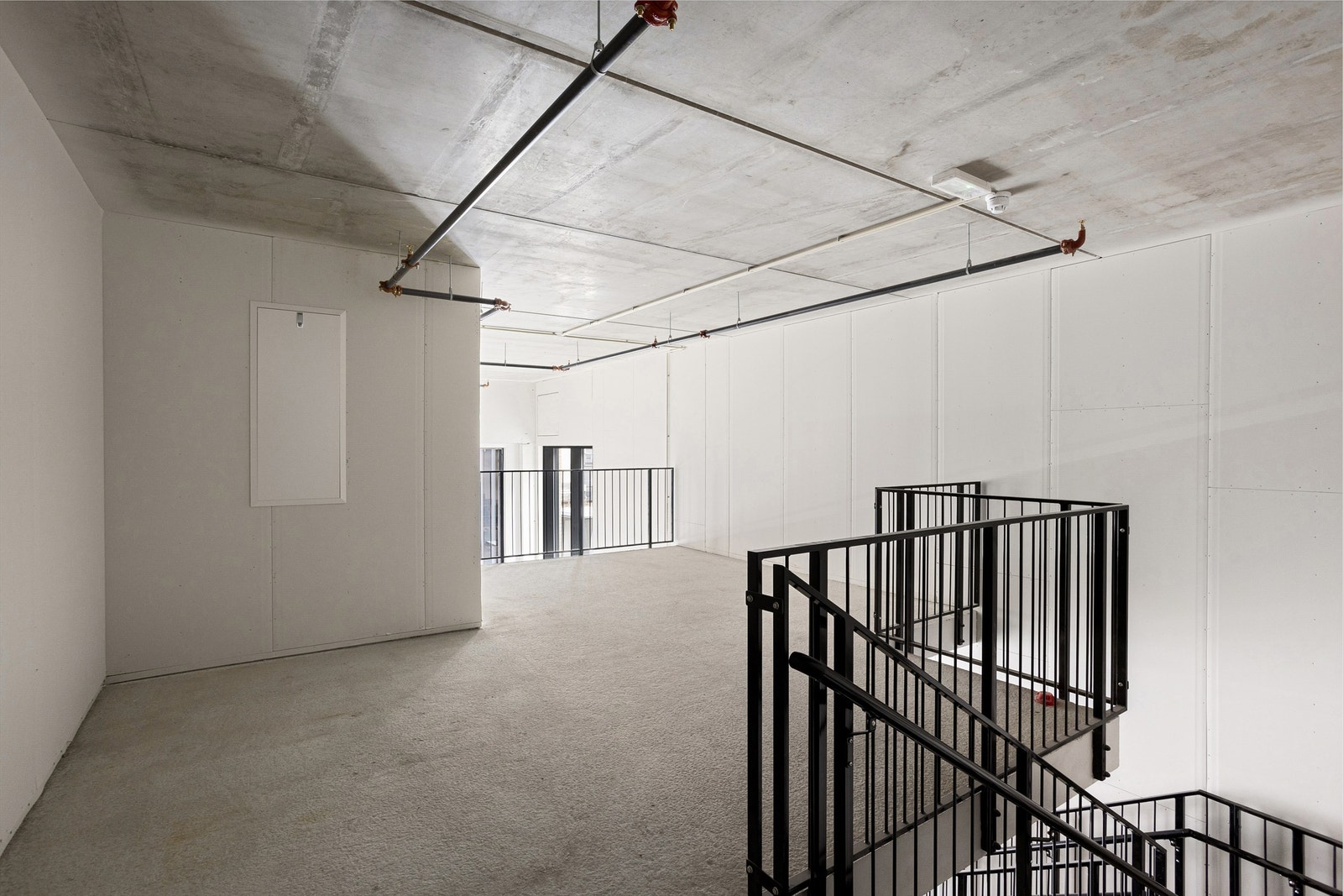 Lys og åpen mesanin Galleribilde