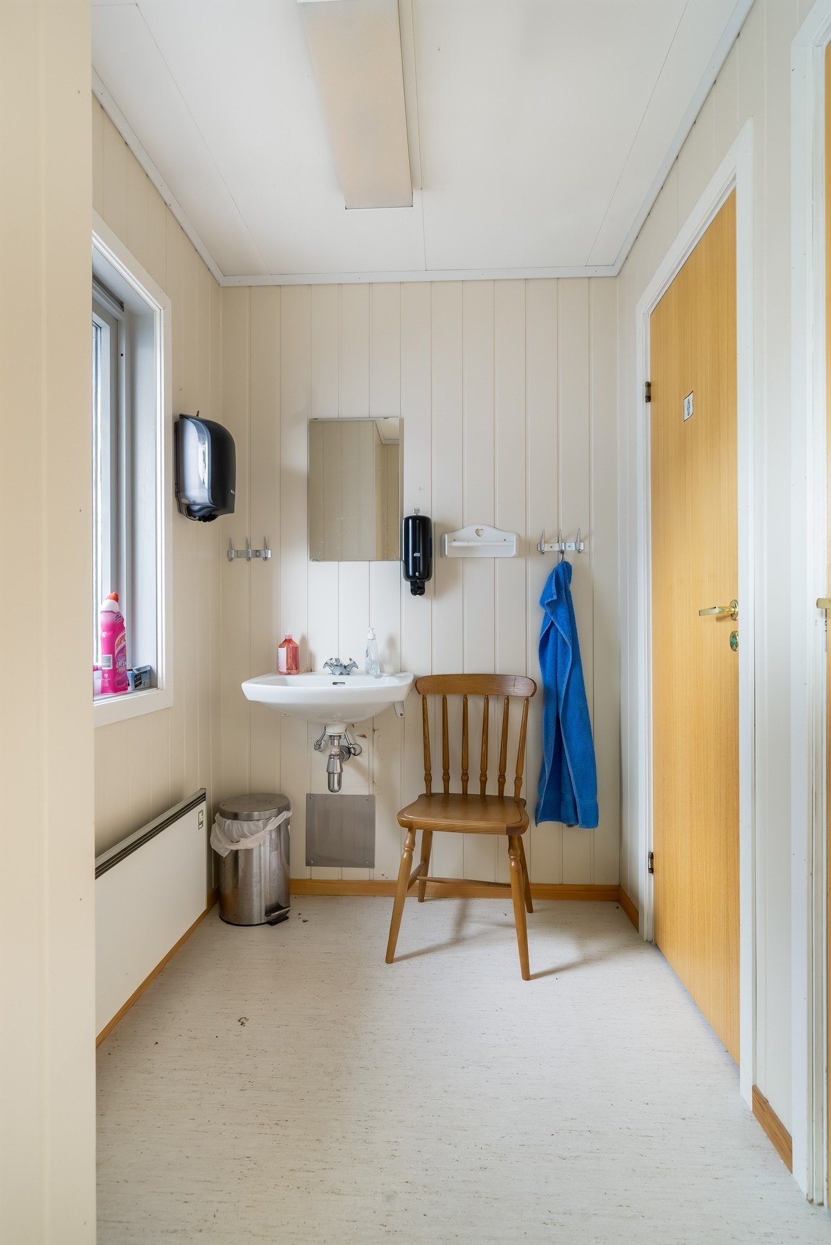 Toalettrom med to WC Galleribilde