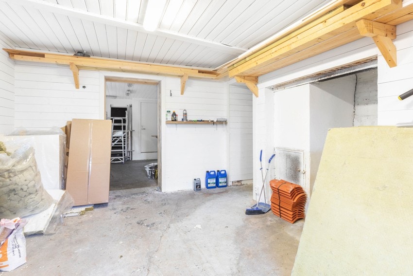 Kjeller med god bortsettingsplass. Galleribilde