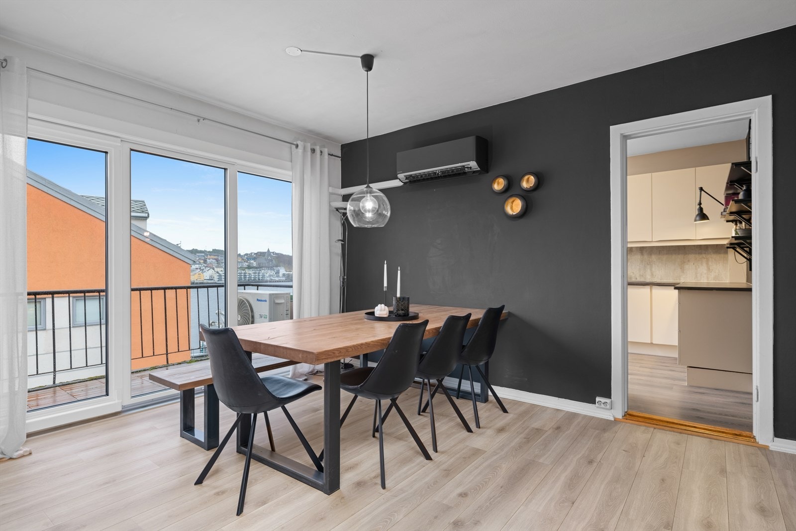 Spisestue leilighet 3.etg Galleribilde