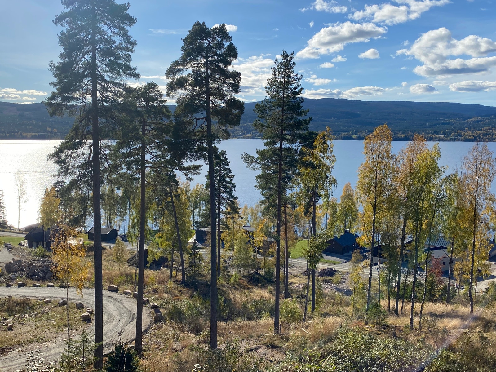Utsikt fra deler av området som vurderres for salg. Galleribilde