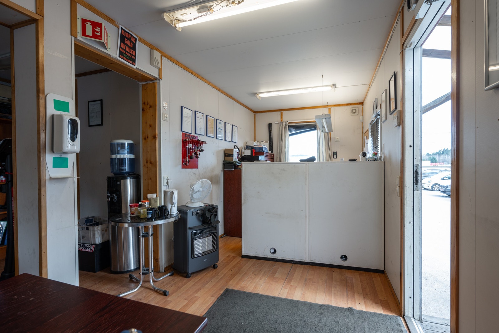 Kundemottak i brakke Galleribilde