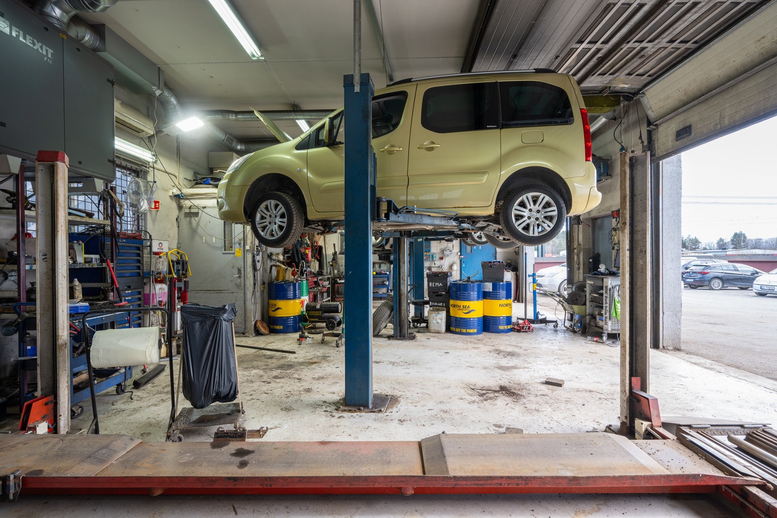 Bilverksted Galleribilde