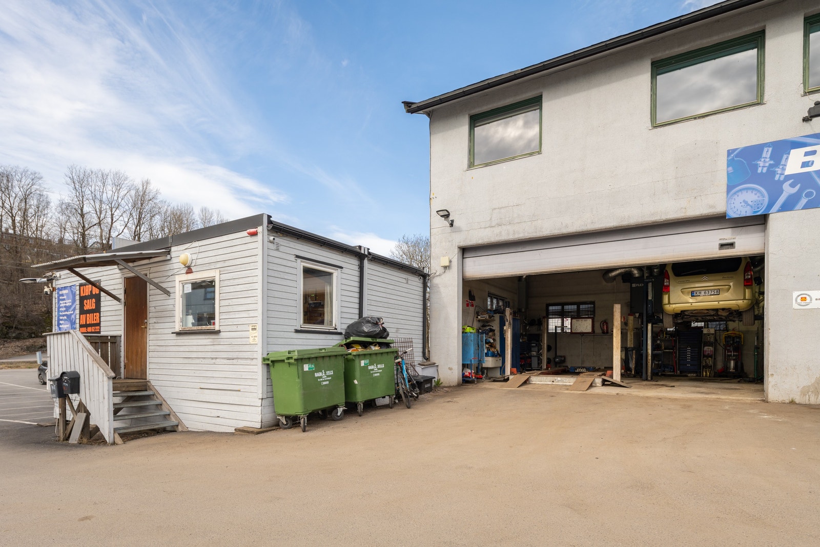 Store porter inn, totalt 4 stk til 1, etasje og underetasje Galleribilde