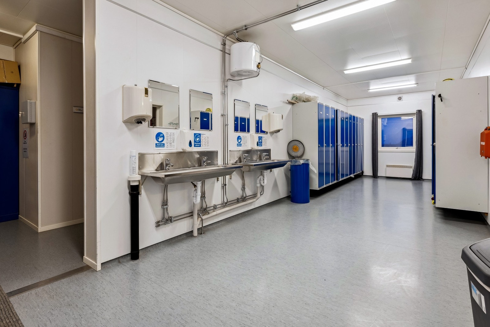 Garderobe Galleribilde