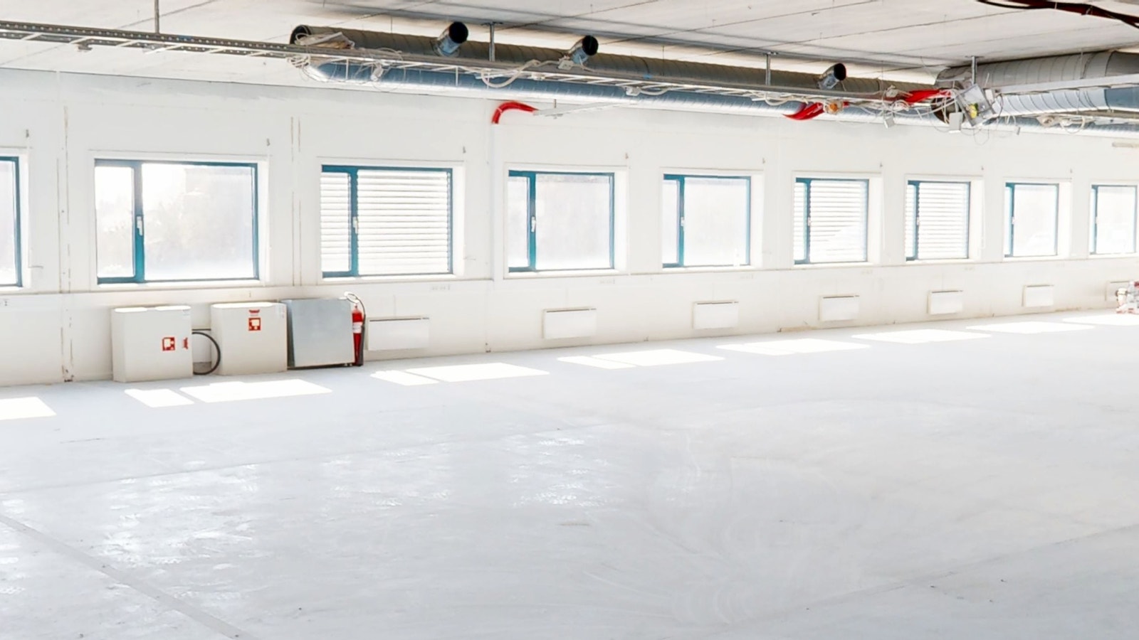 Kokstadvegen 30: Lokale i 1. etg, egner seg for lager, lett produksjon/verksted, showroom, kontor Galleribilde