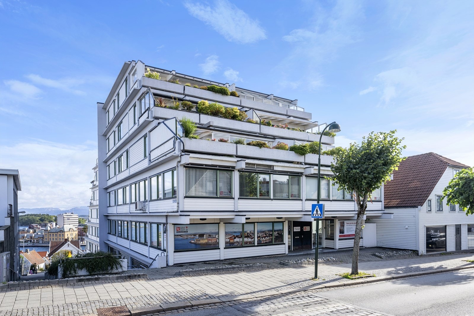 Næringsseksjon med inngang fra Løkkeveien Galleribilde