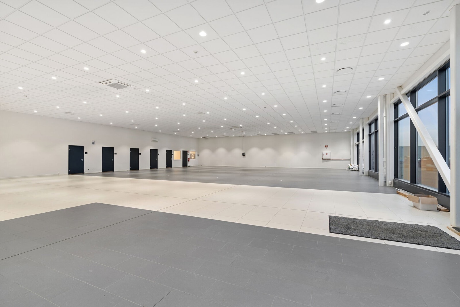 Arealer tidligere benyttet til salgslokale bilbutikk Galleribilde