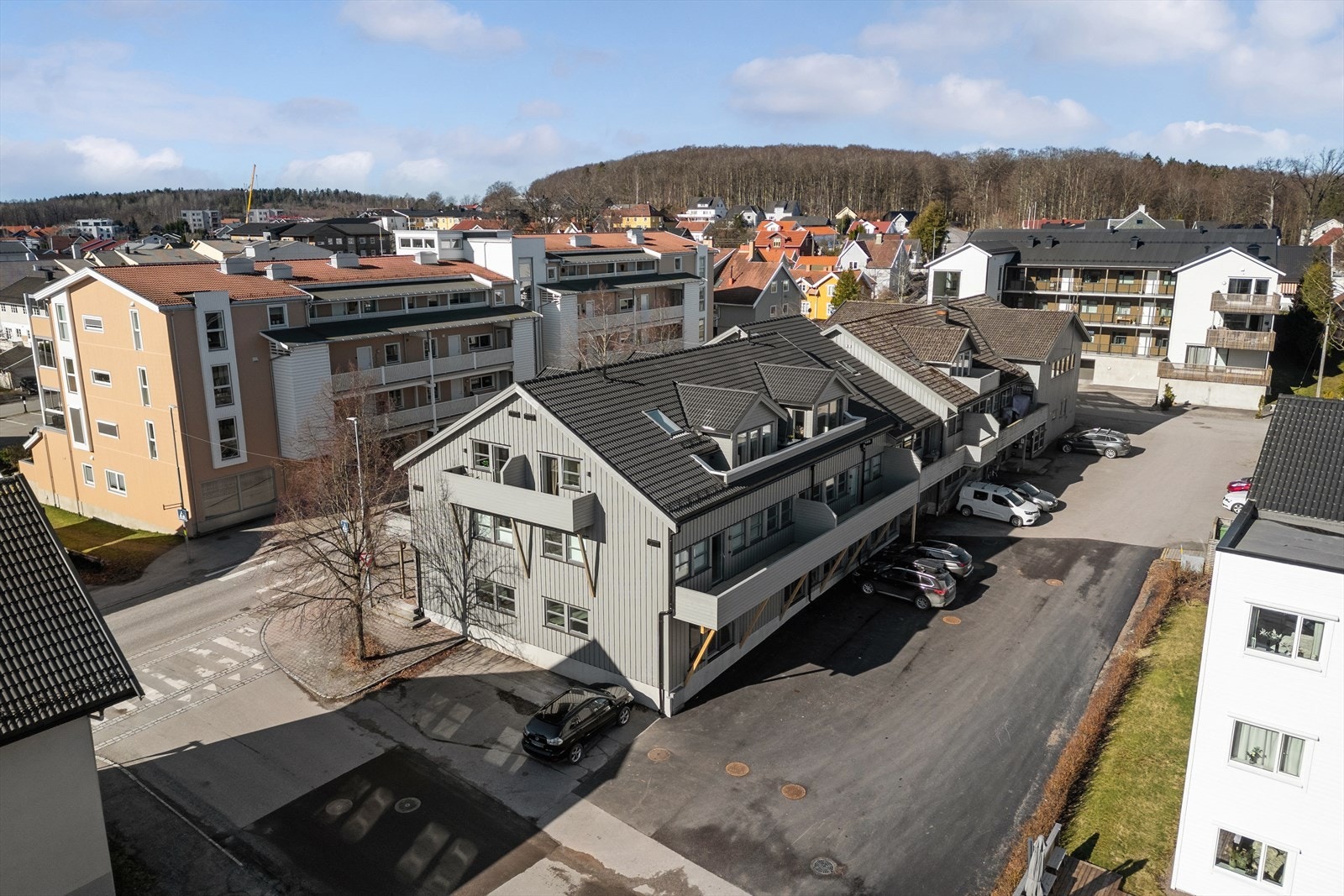 002.jpg Galleribilde