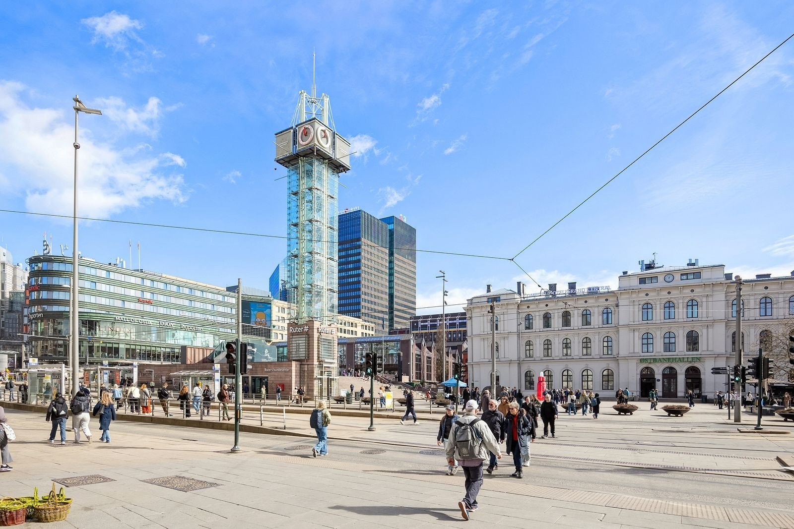 Fra eiendommen er det umiddelbar nærhet til Jernbanetorget Galleribilde
