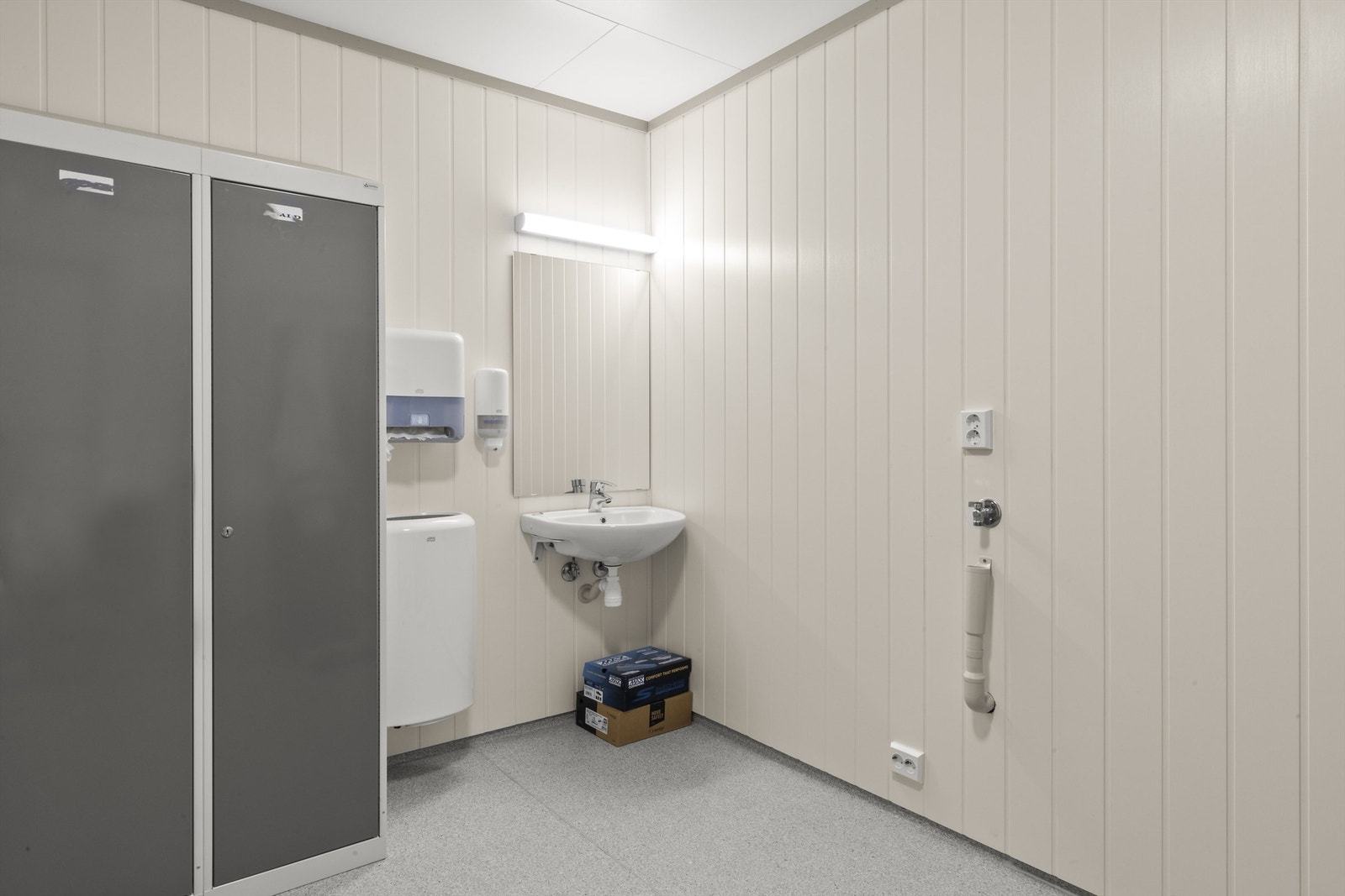 Garderobe Galleribilde